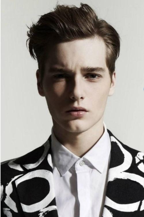 欧美击落男的图片,英勇无畏的空中对决