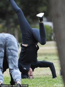 欧美女倒立图片大全